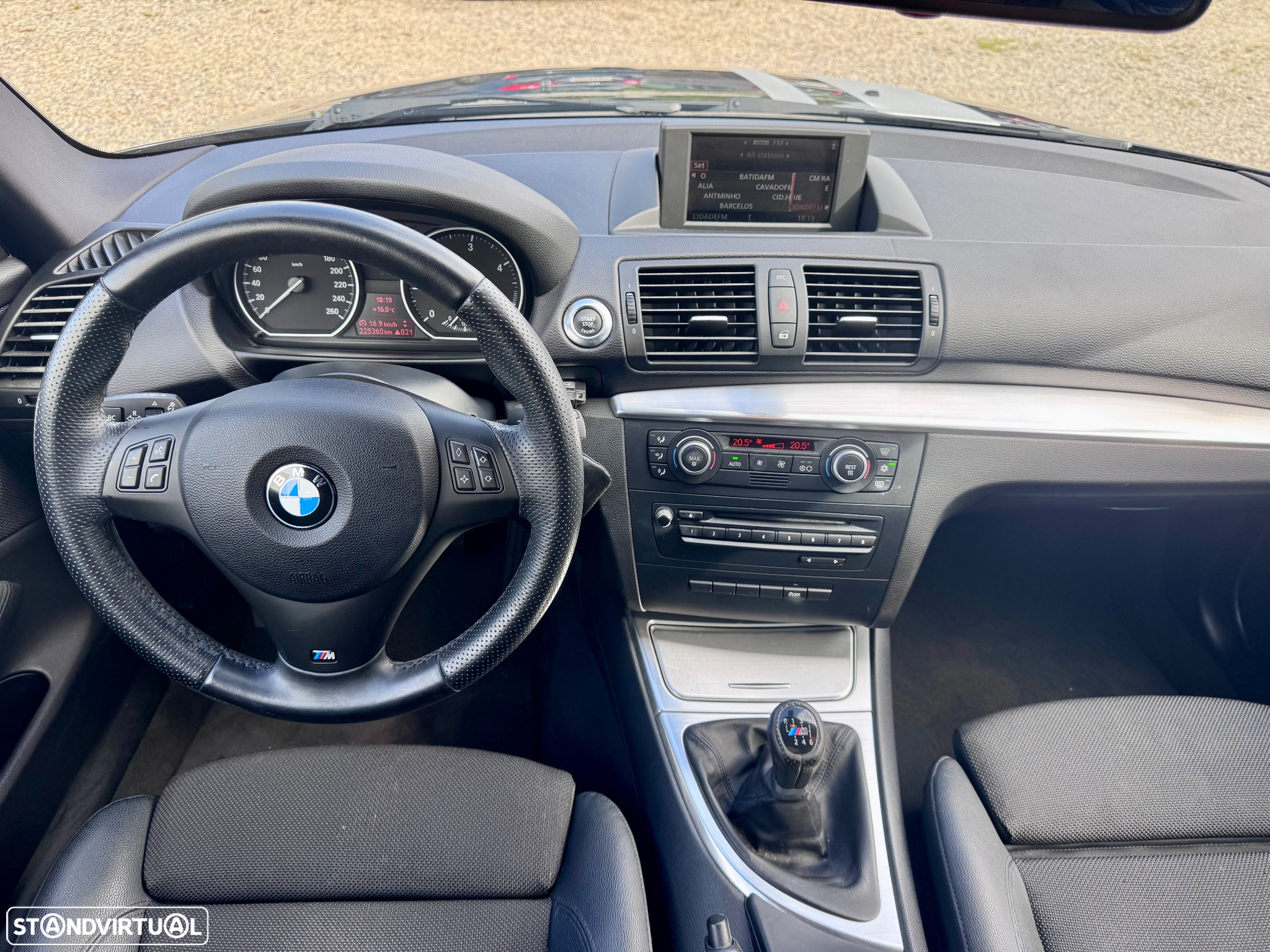 BMW 123 d Cabrio Limited Edition Lifestyle c/ M Sport Pack - 9