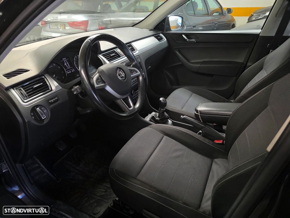 Skoda Rapid 1.2 TSI Ambition - 9