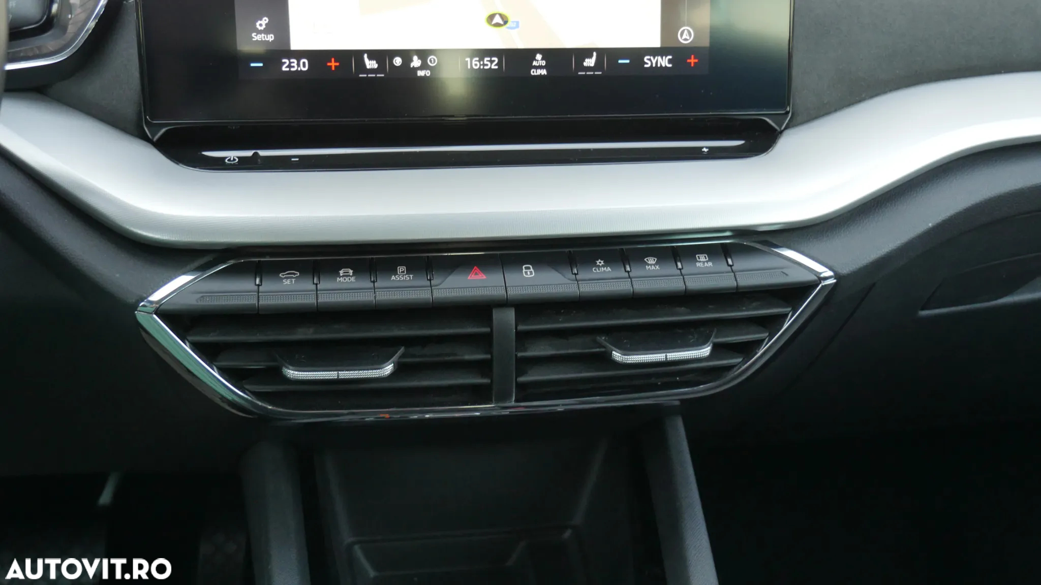 Skoda Octavia Combi 2.0 TDI DSG Style - 26