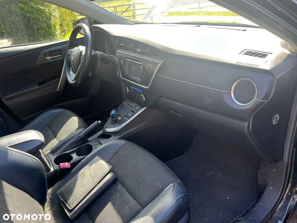 Toyota Auris 1.8 VVT-i Automatik Executive - 3