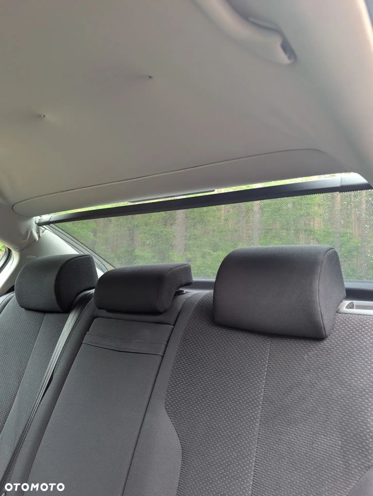 Volkswagen Passat 2.0 TDI DPF Comfortline - 21