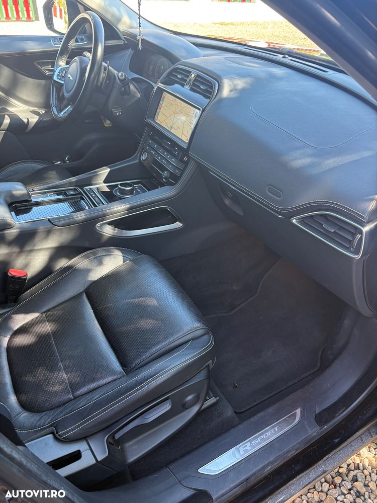 Jaguar F-Pace - 20