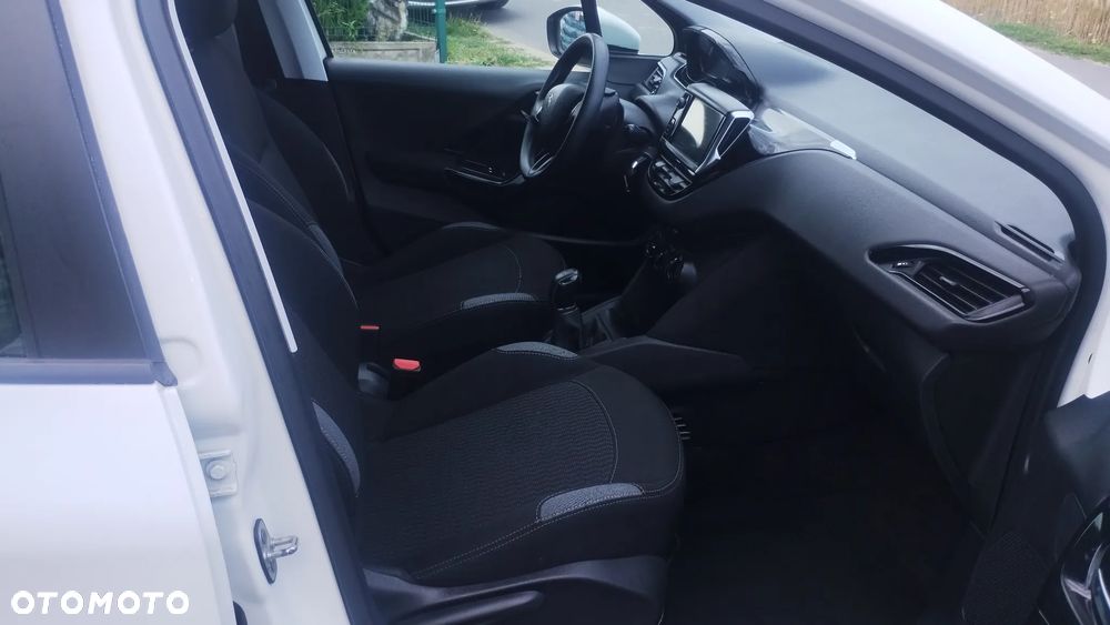 Peugeot 208 1.6 BlueHDi Active S&S - 16
