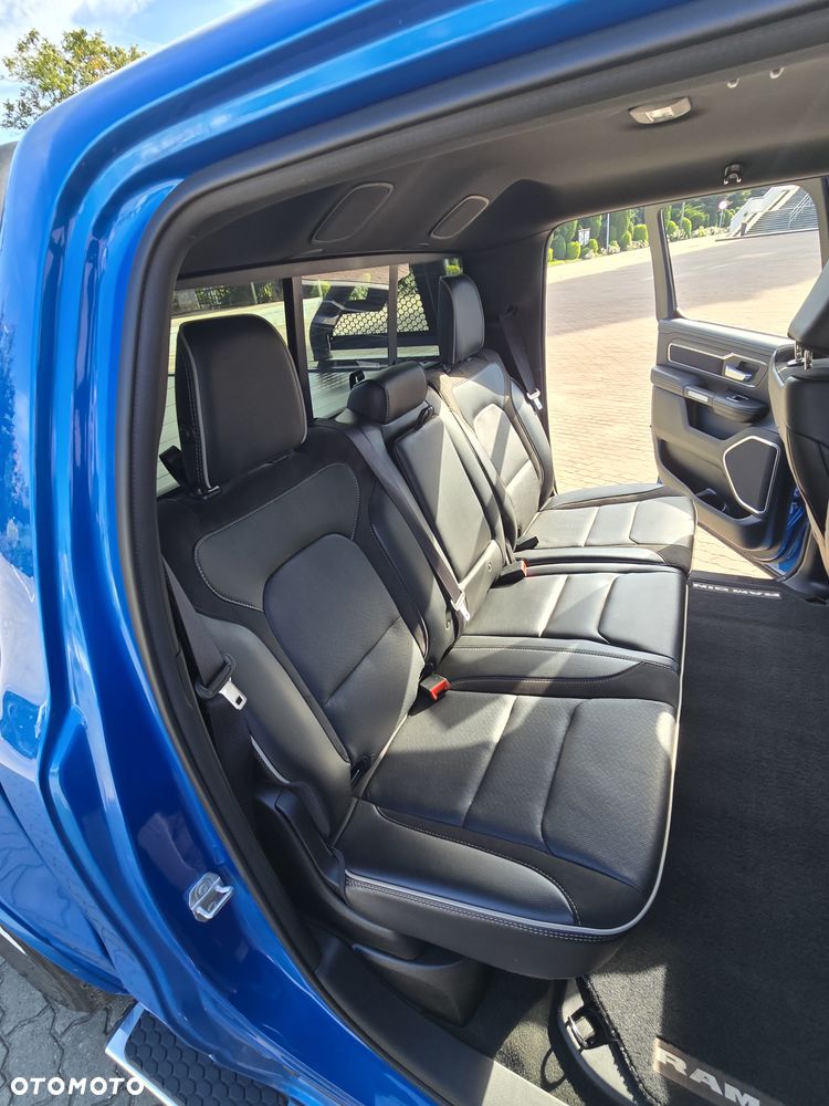 Dodge RAM 5.7 4x4 - 20