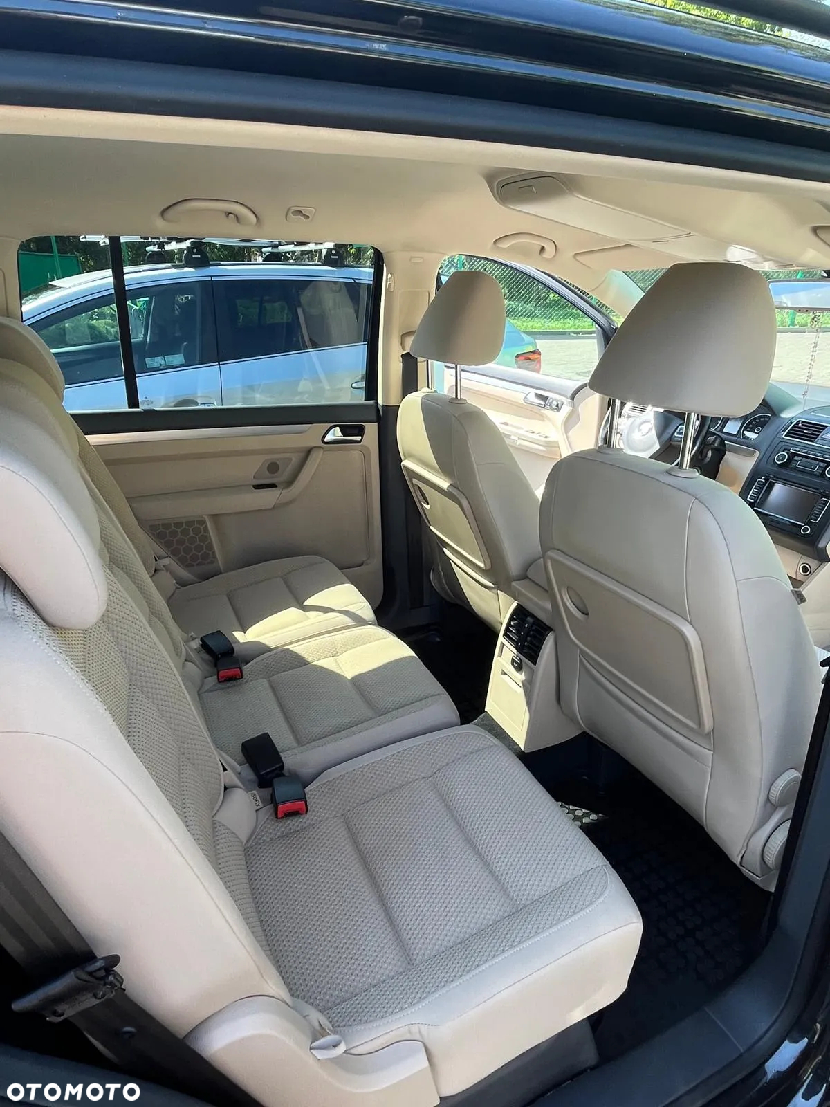 Volkswagen Touran 2.0 TDI DPF BlueMotion Technology Highline - 8