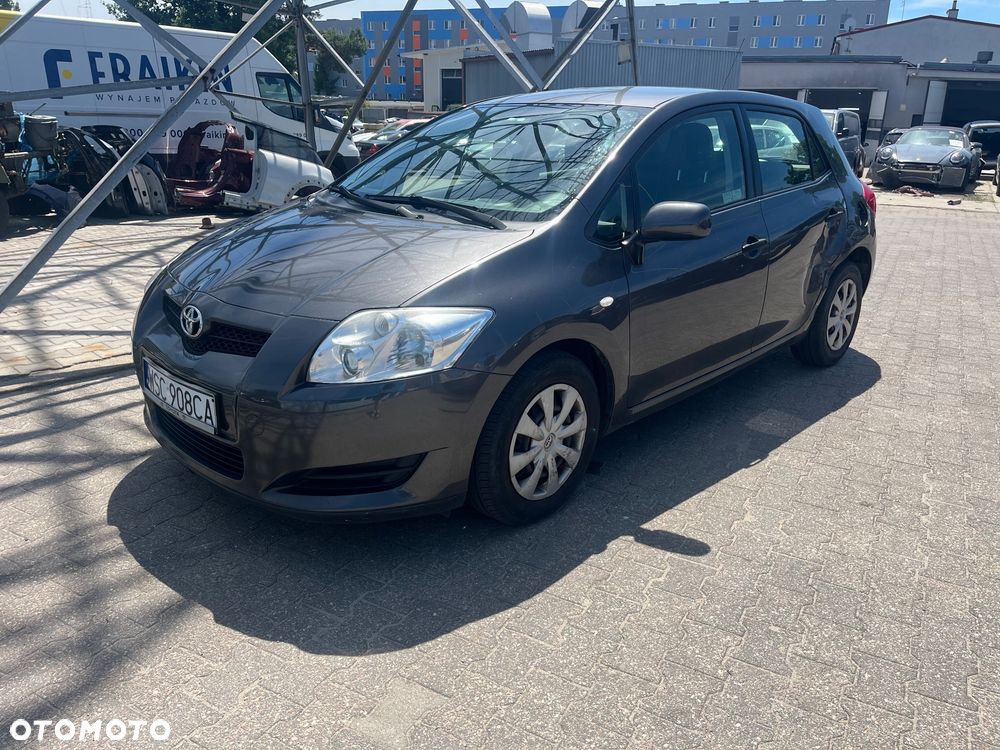 Toyota Auris 1.4 VVT-i - 1