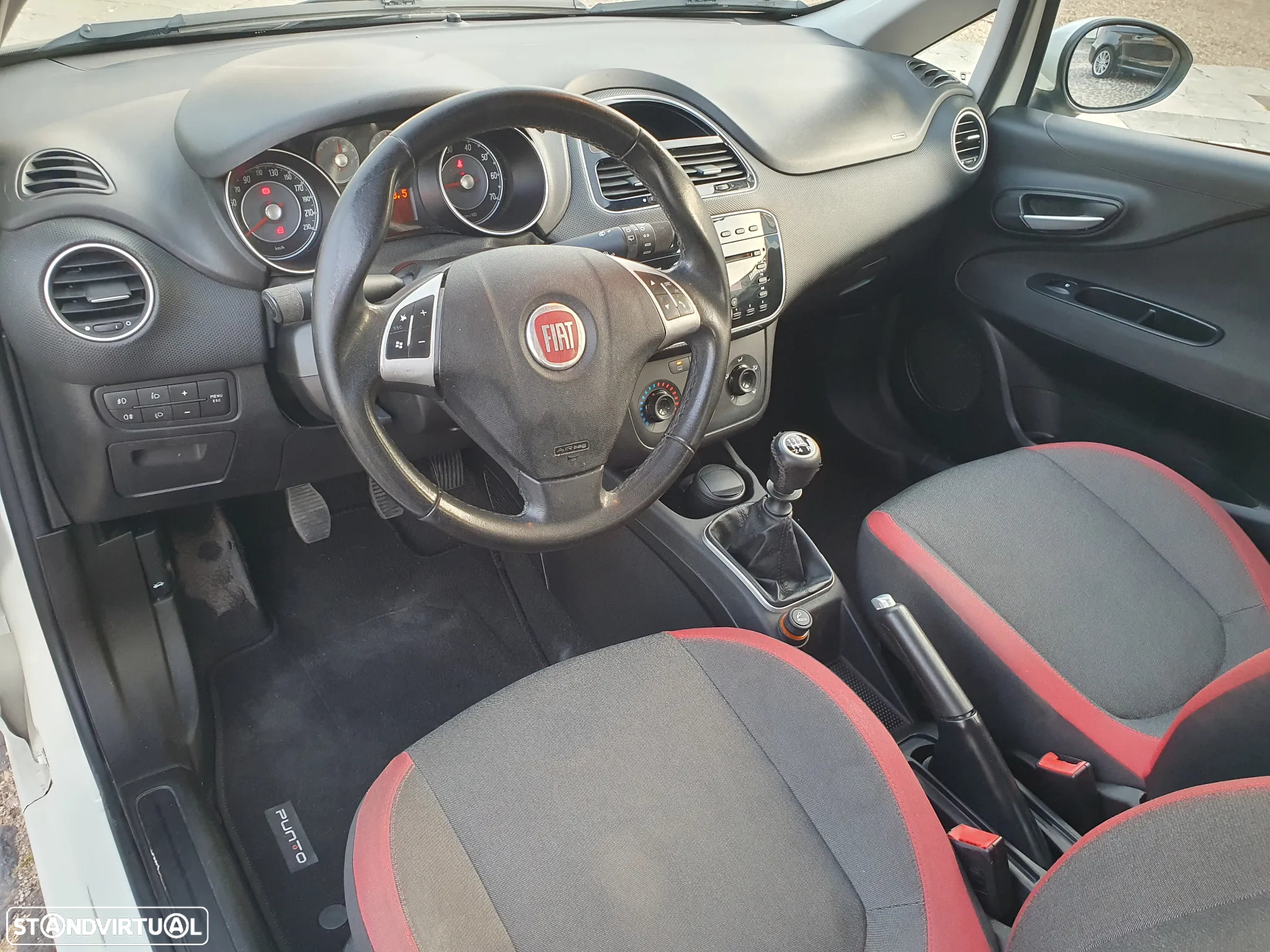 Fiat Punto 1.2 Young II S&S - 8