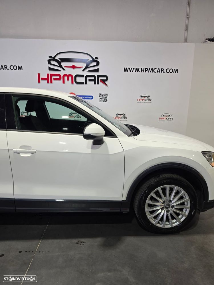 Audi Q2 30 TFSI Design S tronic - 8