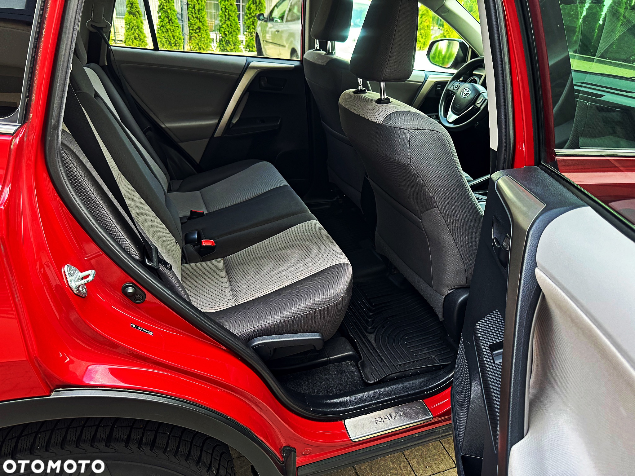 Toyota RAV4 - 38