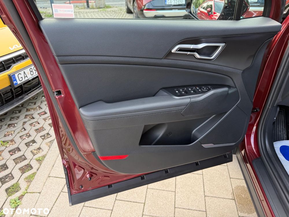 Kia Sportage 1.6 T-GDI HEV Black Edition 2WD - 16