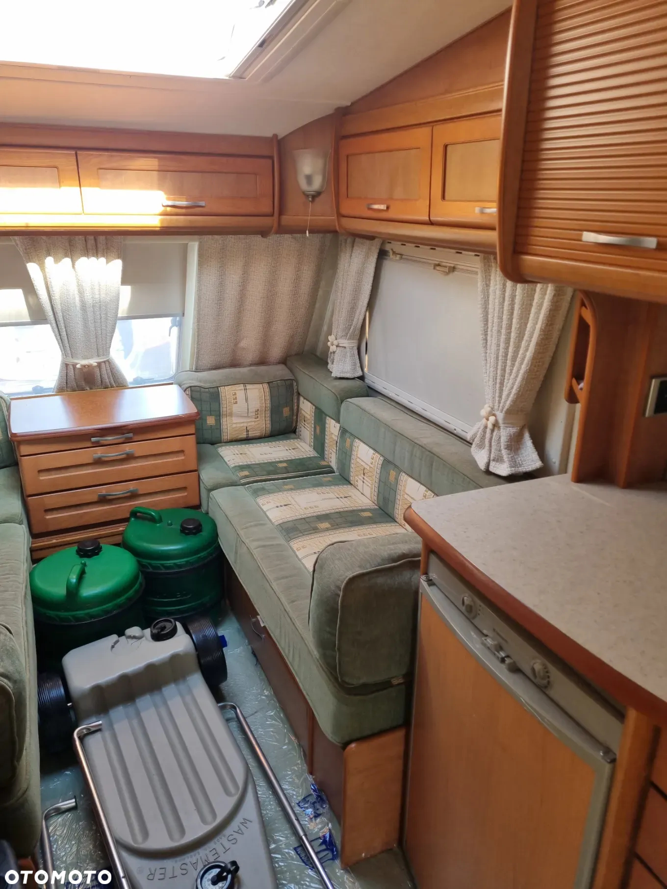 SWIFT Cameo Bessacarr 495 SL - 23