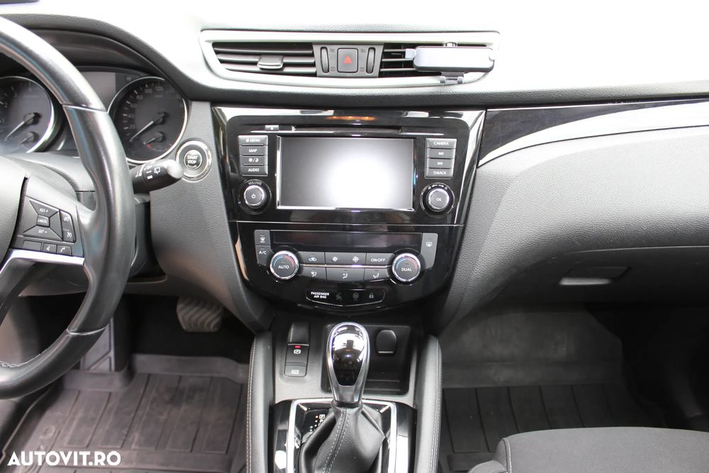Nissan Qashqai 1.3 l MHEV X-Tronic N-Connecta - 12