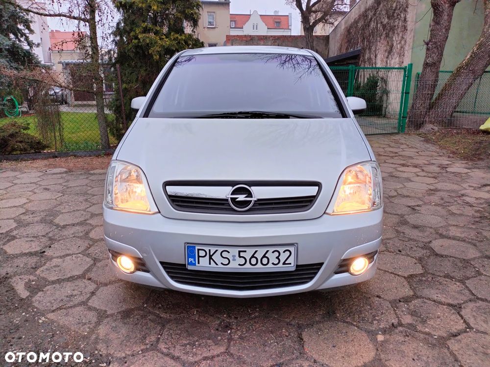 Opel Meriva 1.6 16V Cosmo - 4