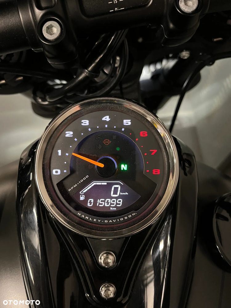 Harley-Davidson Dyna Fat Bob - 8
