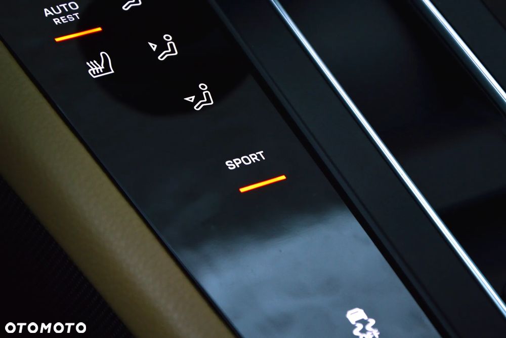 Porsche Macan Standard - 35