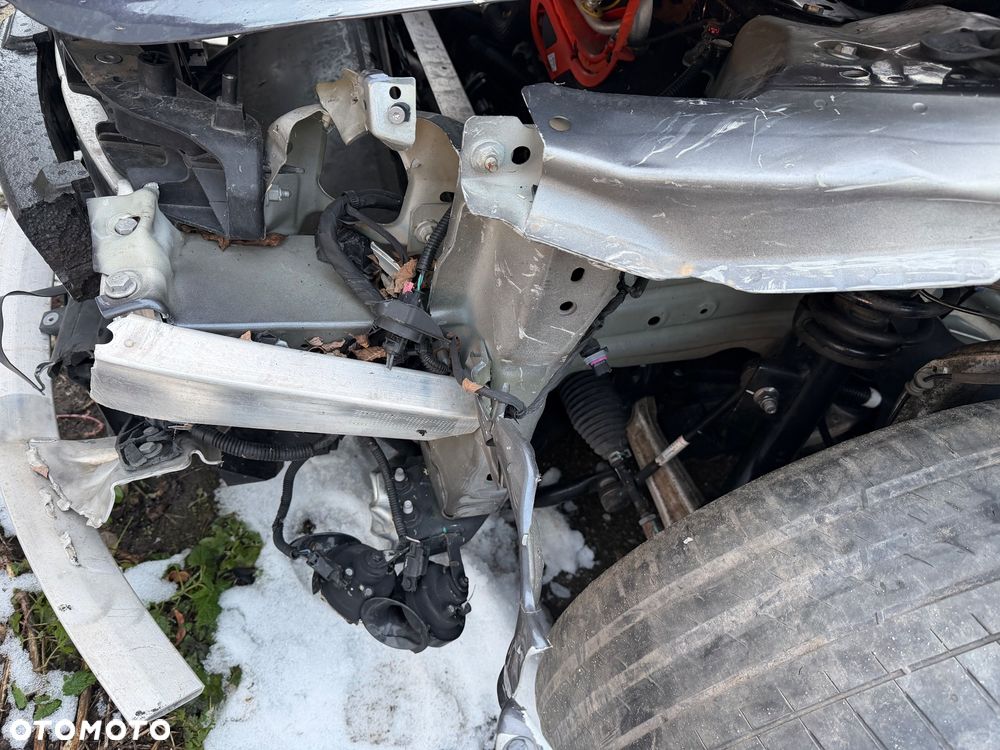 Tesla Model 3 Standard Reichweite Plus Hinterradantrieb - 16