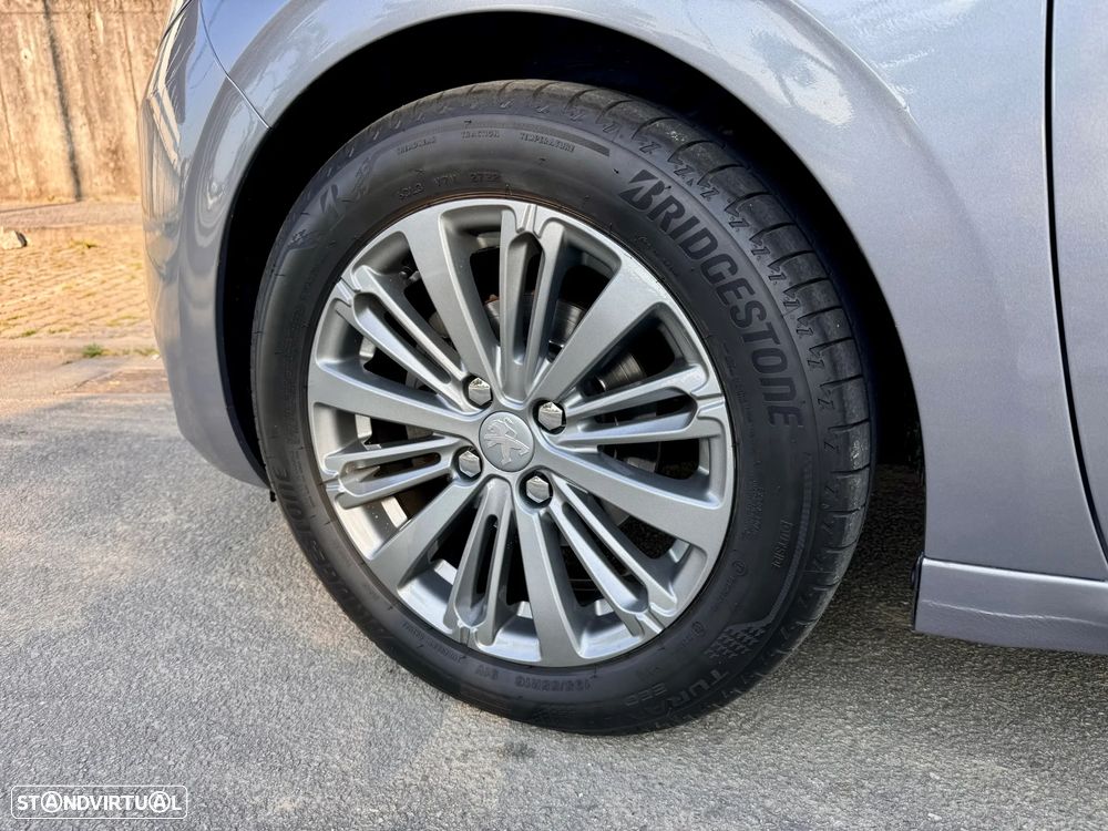 Peugeot 208 1.2 PureTech Signature - 20