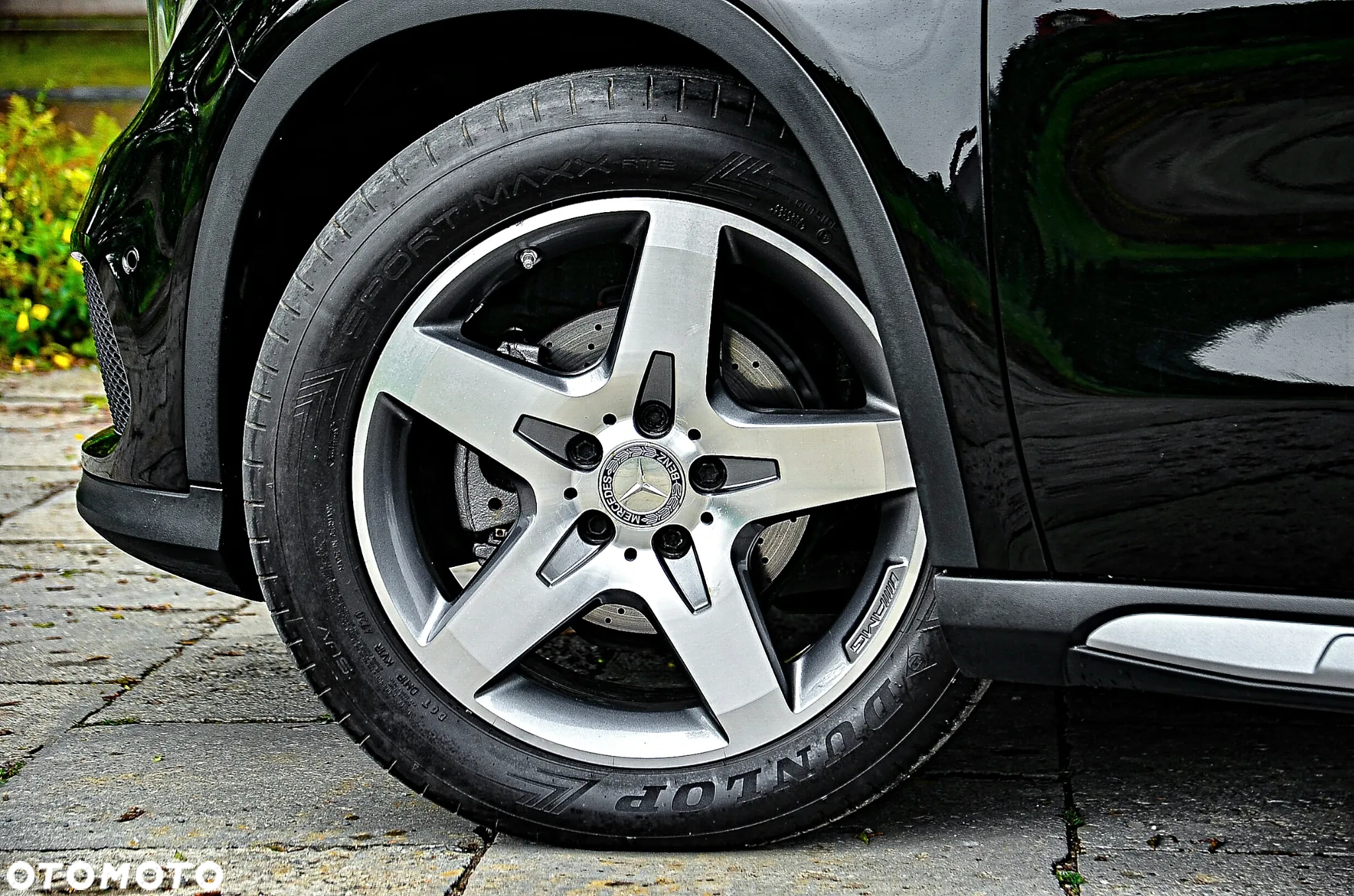 Mercedes-Benz GLA 180 7G-DCT AMG Line - 25