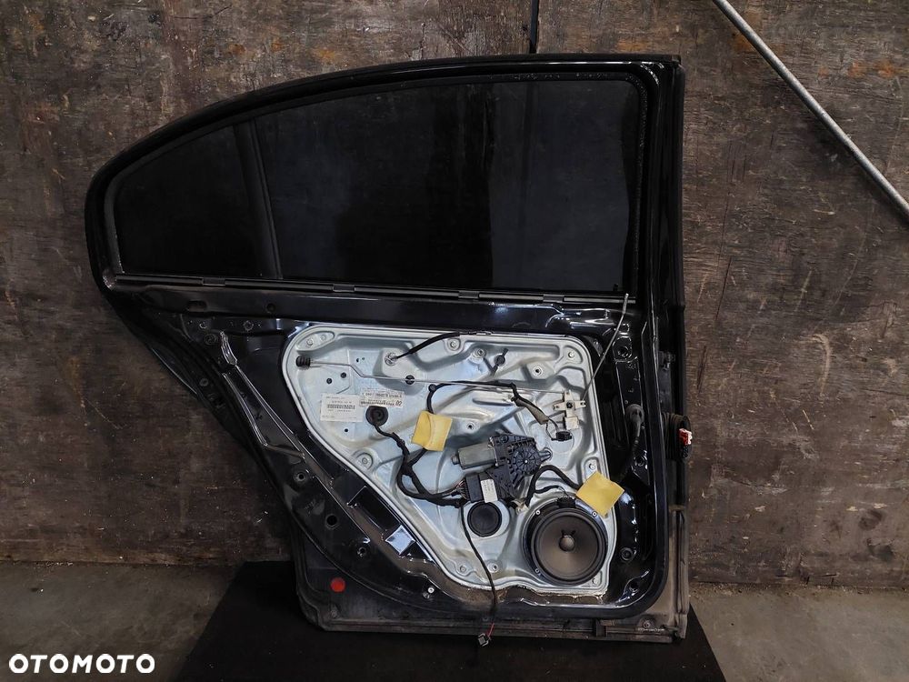 DRZWI KOMPLETNE LEWY TYŁ SKODA SUPERB I 9910 - 3