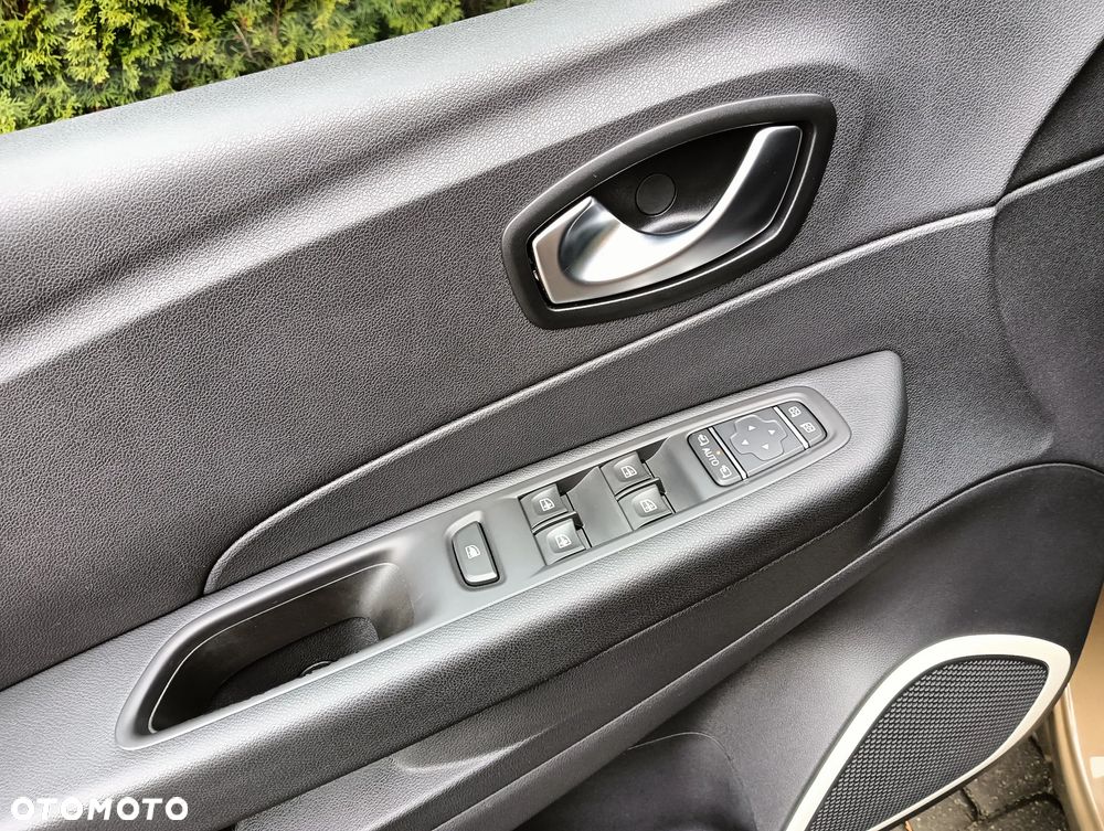 Renault Captur (ENERGY) TCe 90 LIMITED - 18