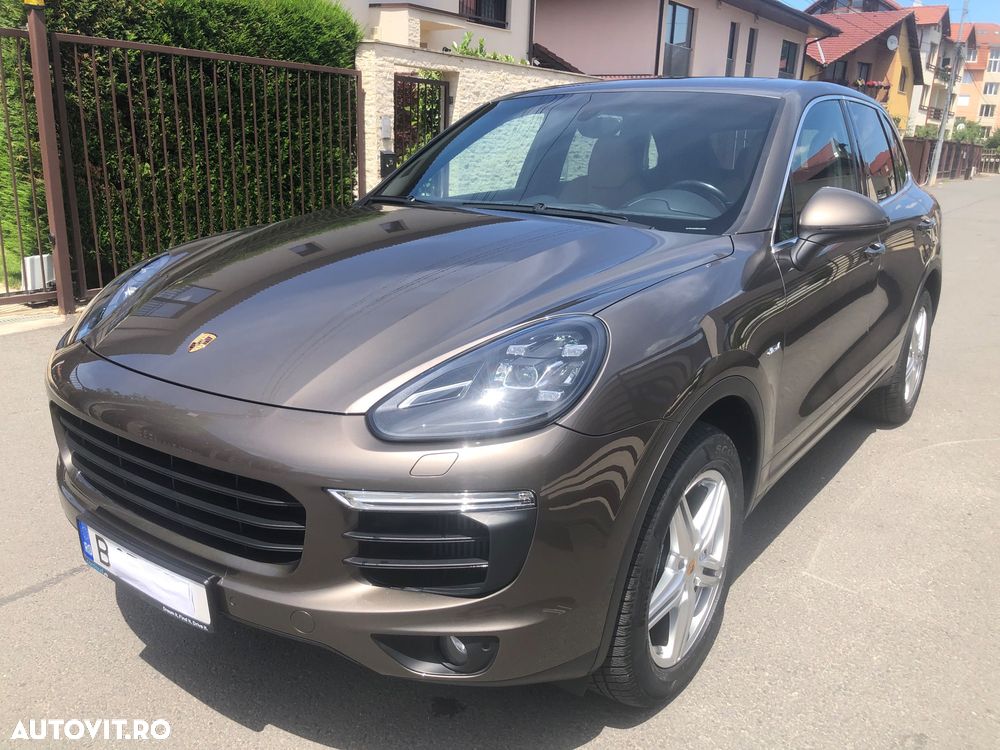 Porsche Cayenne 3.0 L V6 - 1