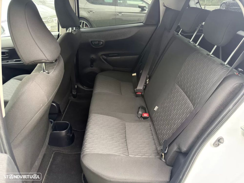 Toyota Yaris 1.4 D-4D Comfort - 17