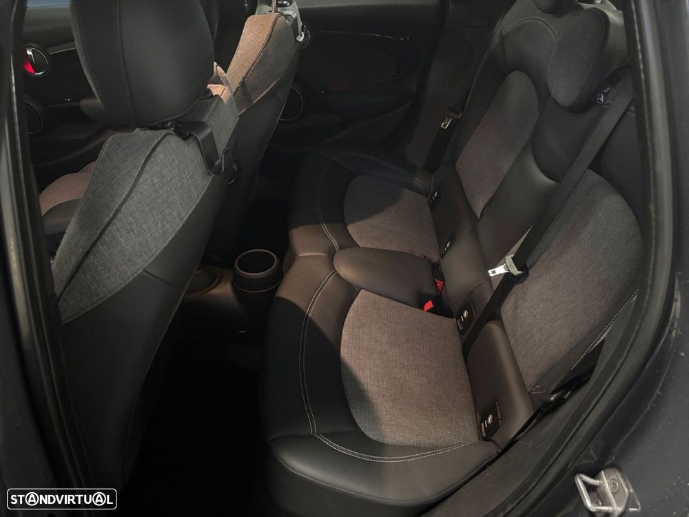 MINI 5 Portas Cooper SD Auto Desportiva - 11