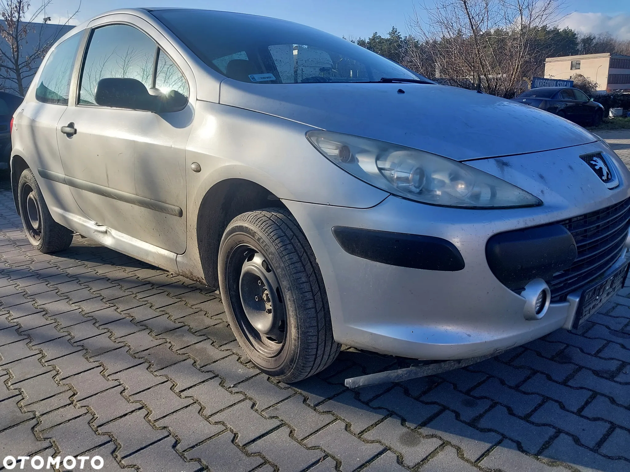 Peugeot 307 FL Lift 3D Hatchback silnik 1.6 HDI 90KM skrzynia biegów 20DM75 drzwi zderzak klapa błotnik EZRC belka przewód szyba wyświetlacz podsufitka wtryski pompa maglownica felgi alternator Cały na części wszystkie części - 2