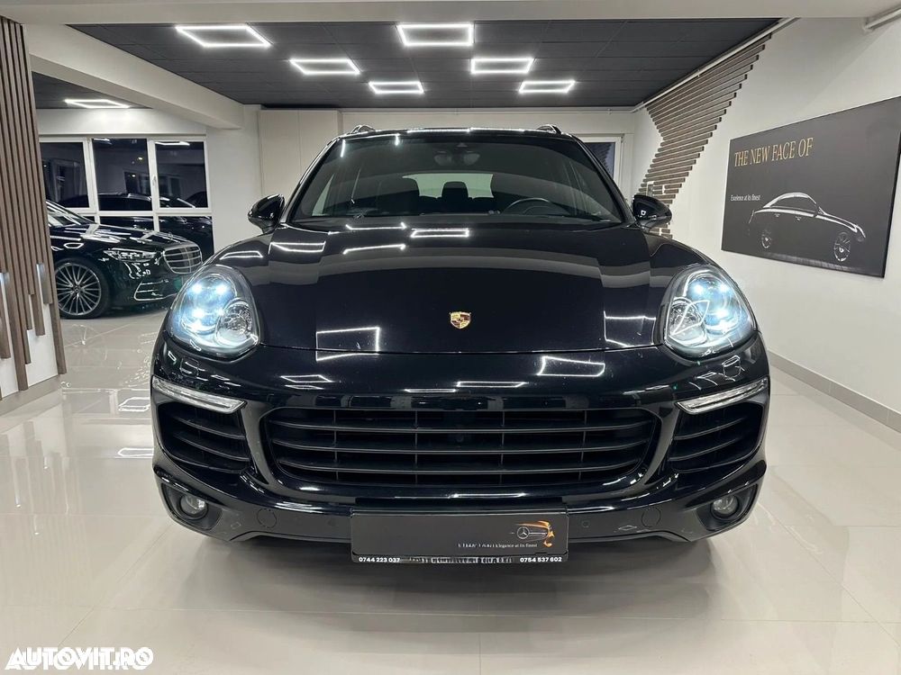 Porsche Cayenne 3.0 L - 3