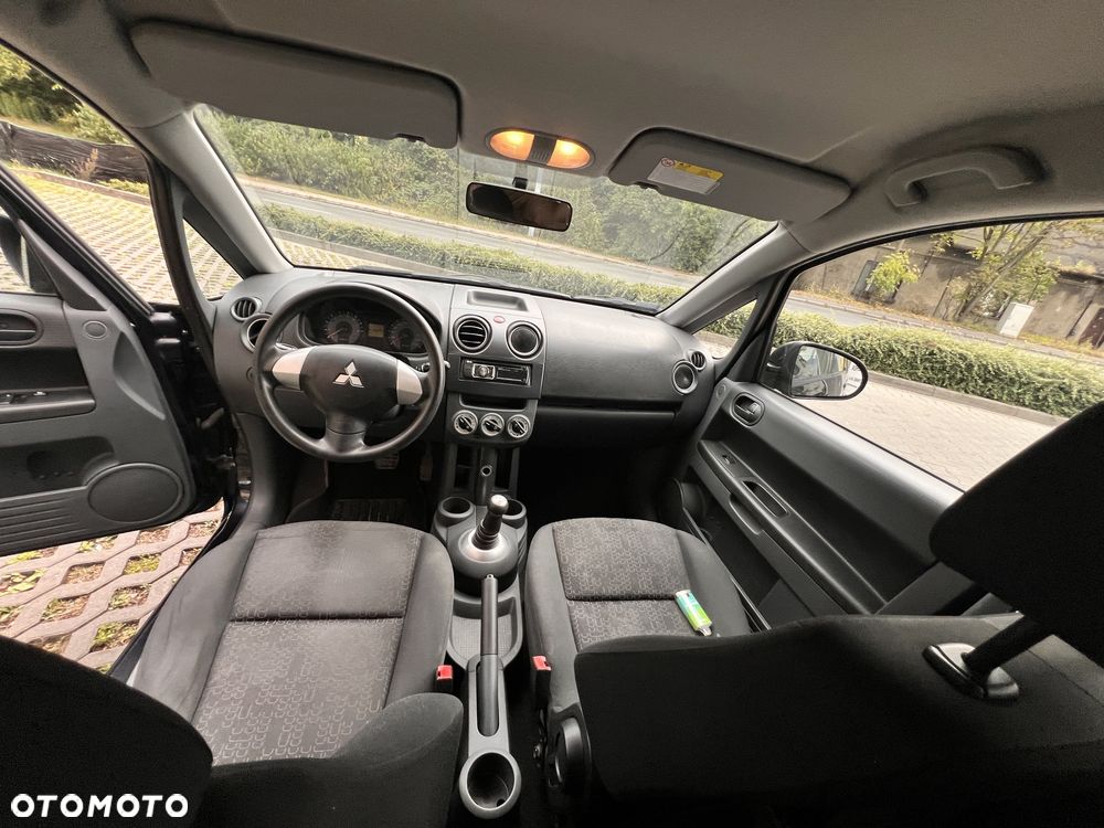 Mitsubishi Colt - 3