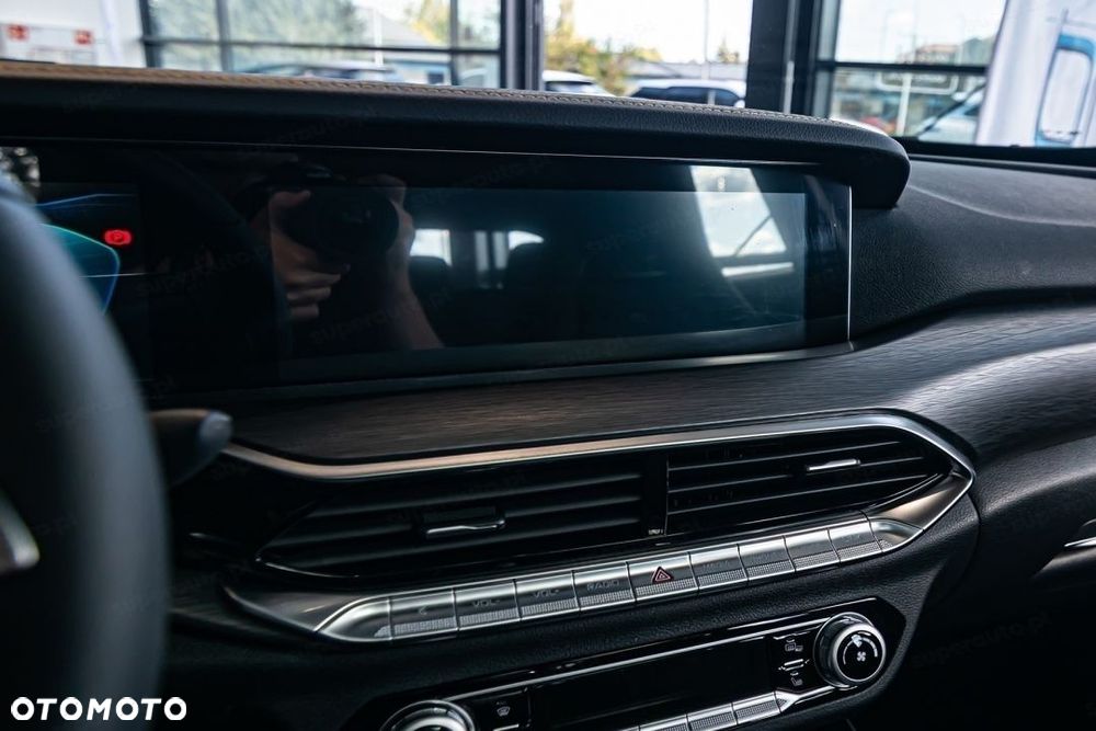 Bestune T77 1.5T Business DCT - 9