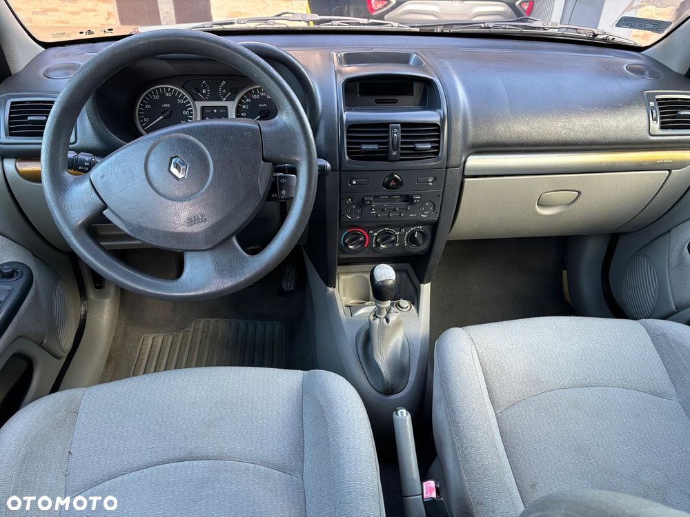Renault Clio 1.2i RT 16V - 10
