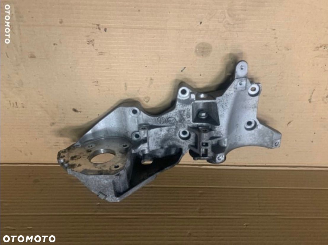 03L903143Q Łapa wieszak alternatora vw tiguan 5N lift 2.0tdi - 1