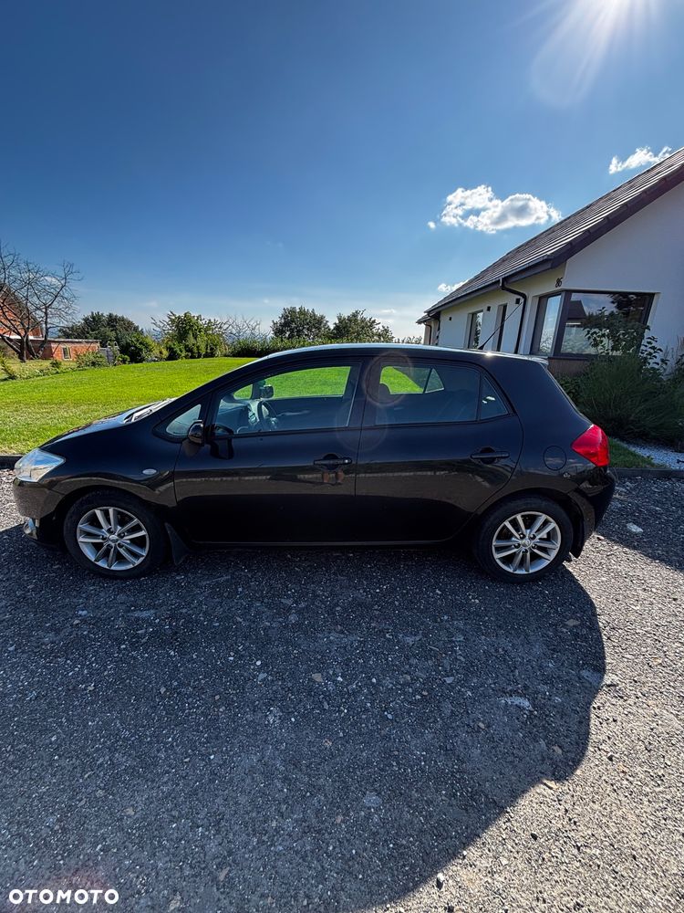 Toyota Auris 1.4 D-4D - 3