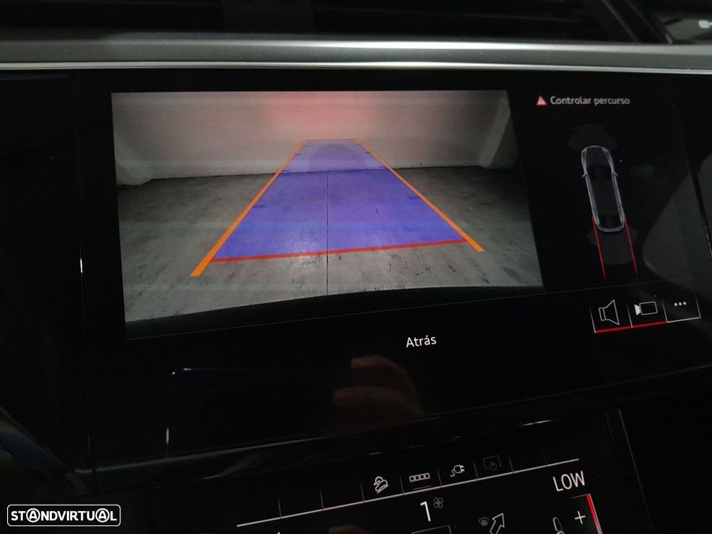 Audi Q8 e-Tron Sportback 55 quattro Advanced - 22