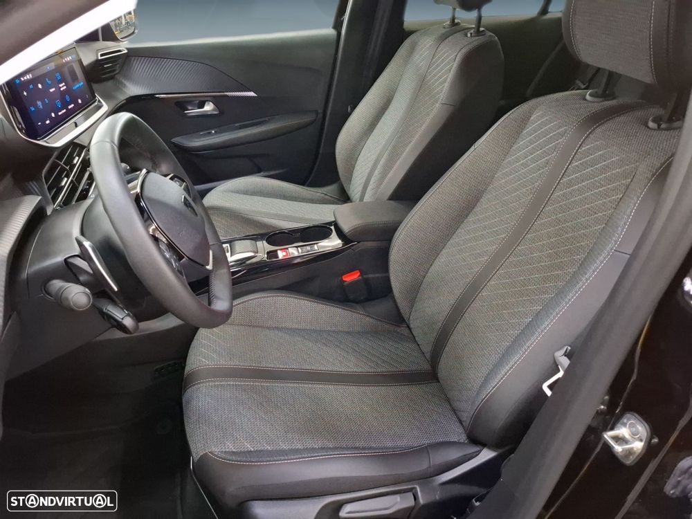 Peugeot 208 1.2 Hybrid Allure e-DCS6 — fotografia 11