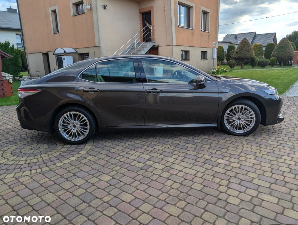 Toyota Camry 2.5 Hybrid Executive CVT - 13