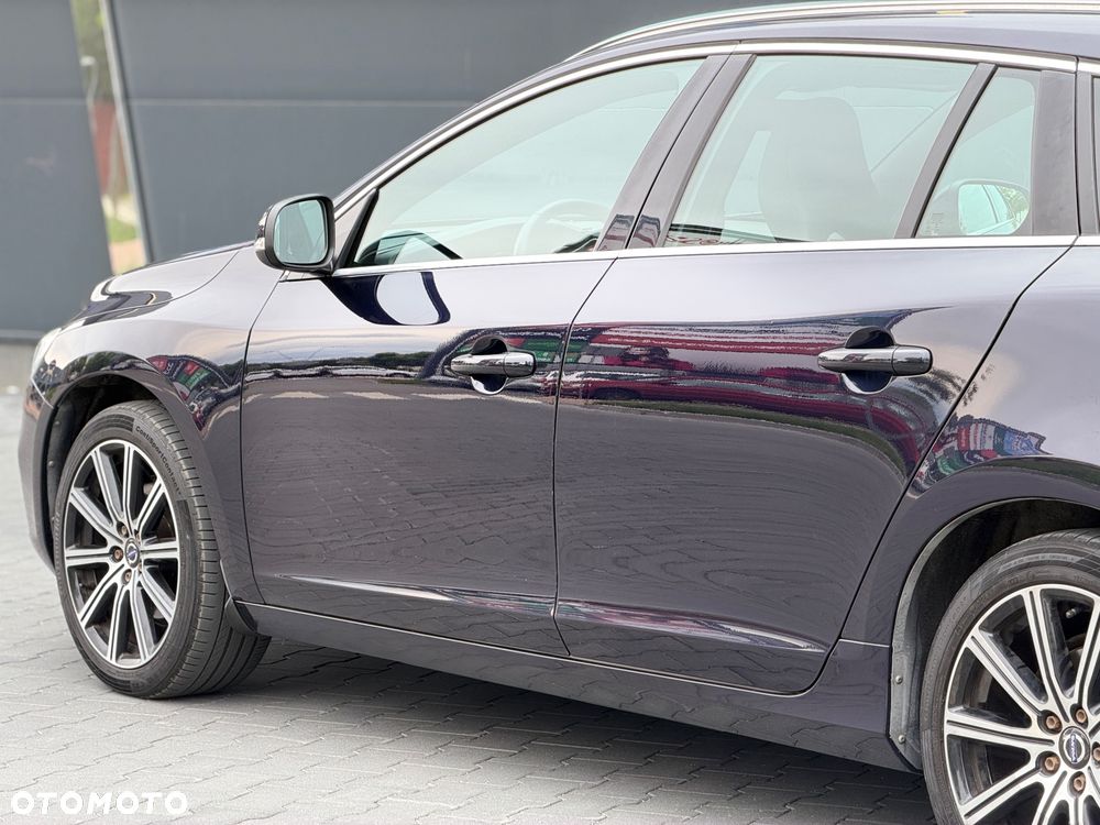 Volvo V60 D2 Geartronic Summum - 32