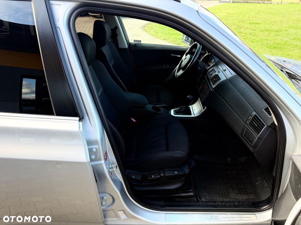 BMW X3 2.5i - 24