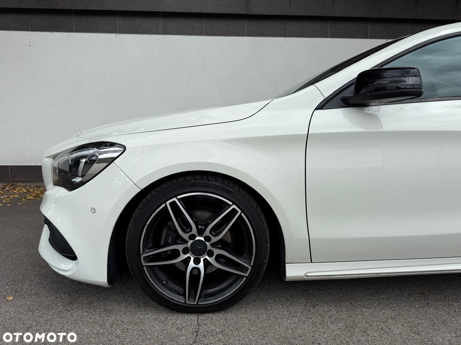Mercedes-Benz CLA 200 7G-DCT AMG Line - 3