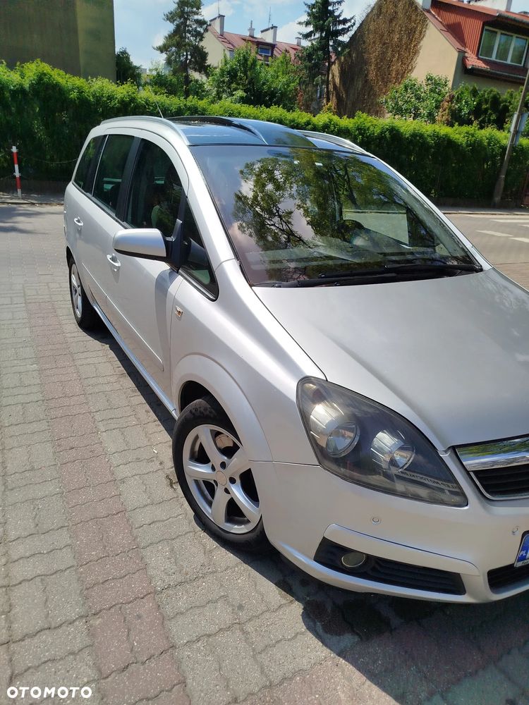 Opel Zafira 1.9 CDTI Cosmo ActiveSelect - 3
