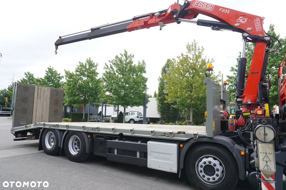 MAN TGS 35.360 E6 8×2 / HDS Fassi F235A.2.22 / pilot - 13