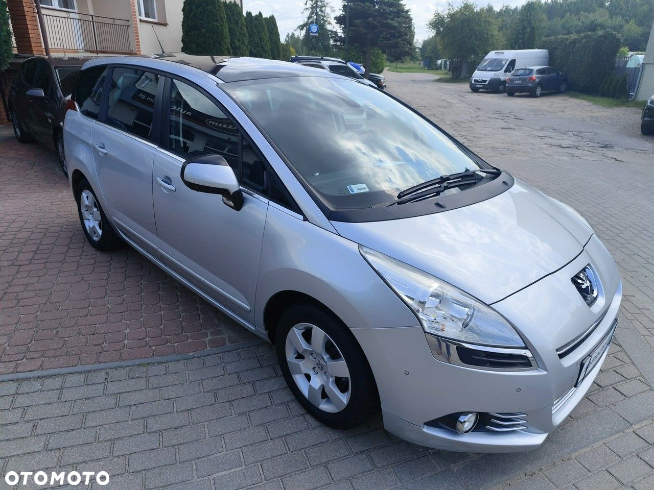 Peugeot 5008 - 4