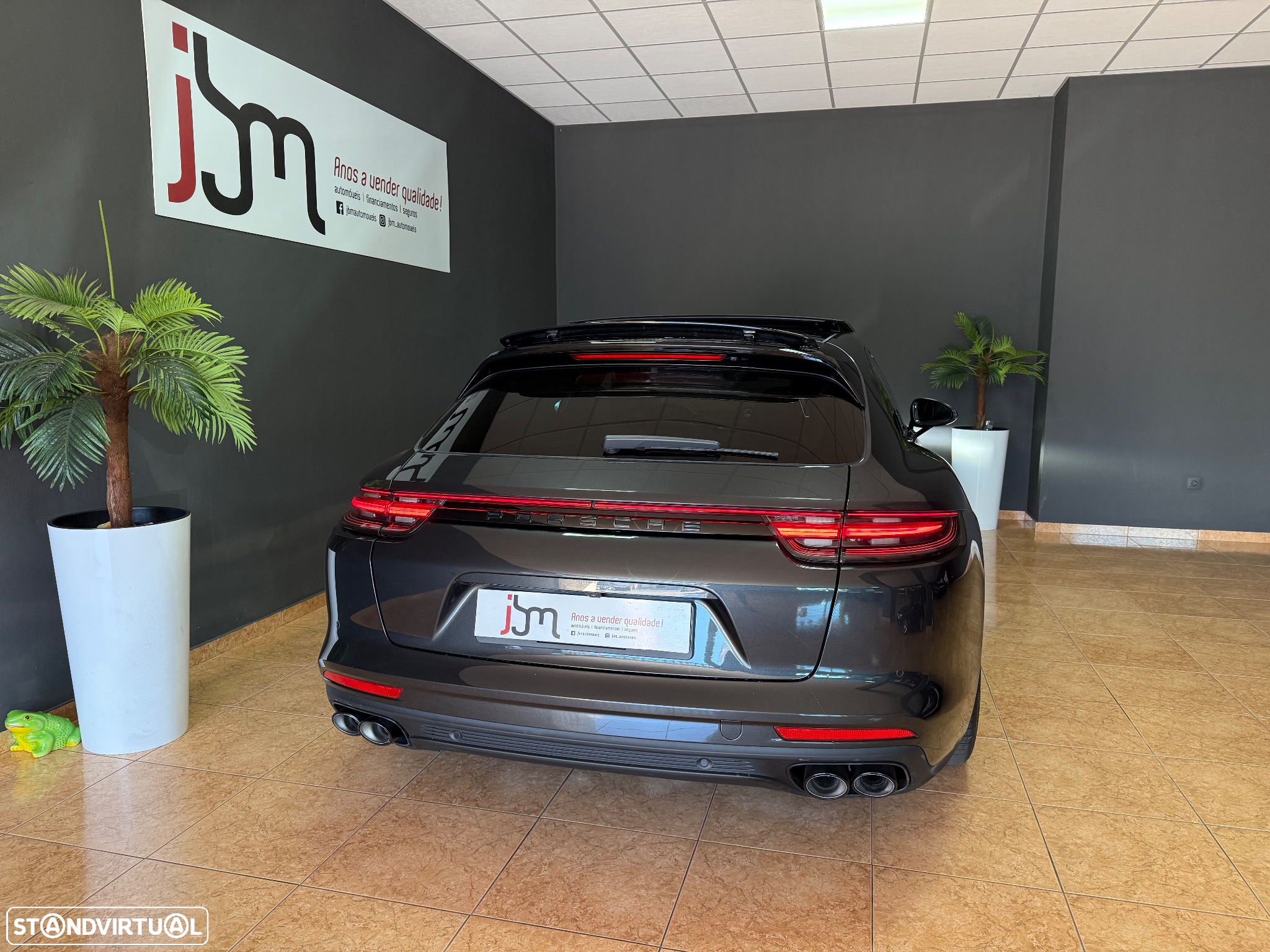 Porsche Panamera Sport Turismo 4 E-Hybrid 10 Years Edition - 22