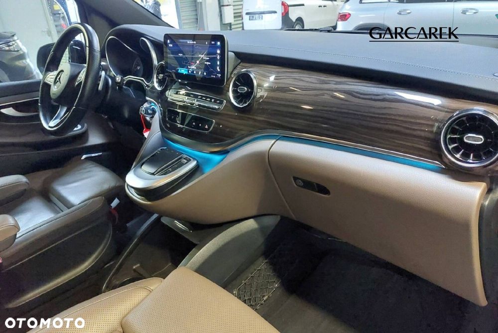 Mercedes-Benz Klasa V 300 d Avantgarde 9G-Tronic (d³ugi) - 17