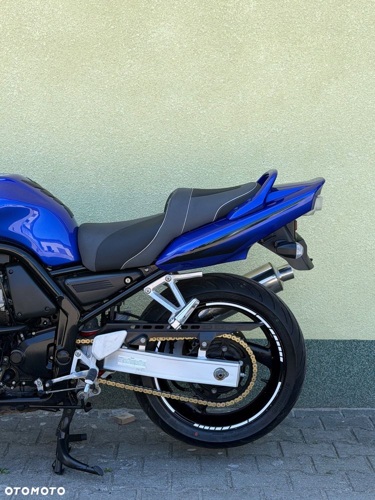 Yamaha FZS - 22
