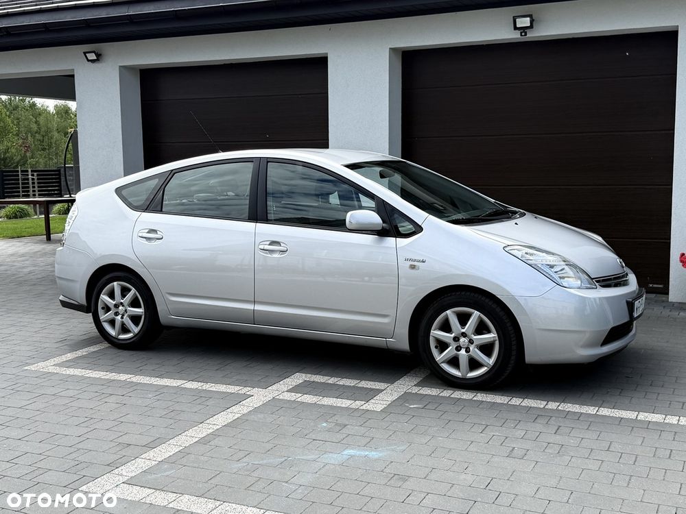 Toyota Prius 1.5 VVT-i Sol - 10