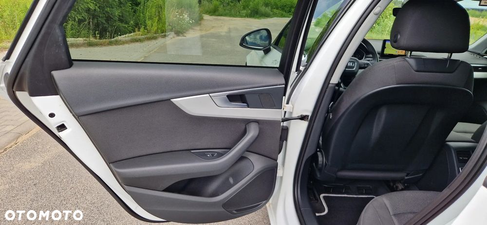 Audi A4 Avant 2.0 TDI S tronic - 22