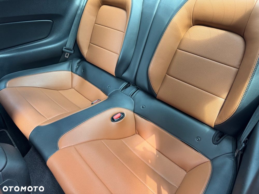 Ford Mustang - 5