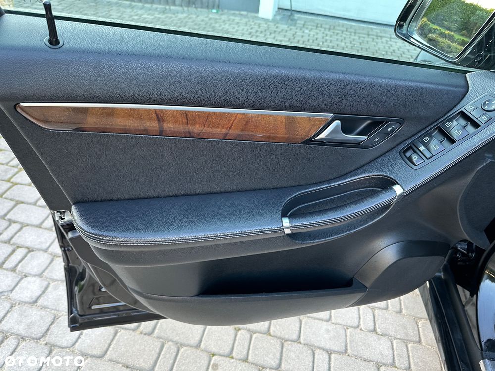 Mercedes-Benz Klasa R 350 CDI L 4Matic 7G-TRONIC DPF - 7